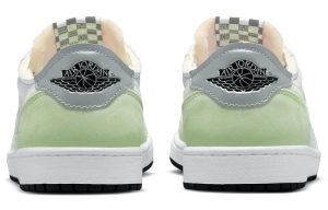 Air Jordan 1 Low OG ‘Ghost Green’