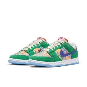 Nike Dunk Low ‘Foam Finger’