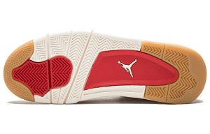 Levi??s x Air Jordan 4 Retro ‘White Denim’