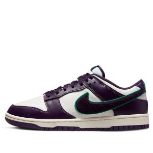 Nike Dunk Low ‘Chenille Swoosh ?C Grand Purple’