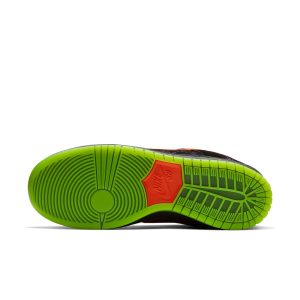 Nike SB Dunk Low “Night of Mischief”