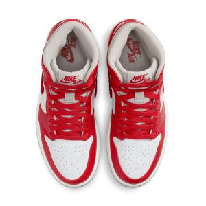 Air Jordan 1 High OG “Newstalgia Chenille”