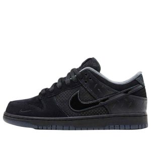 Nike Dunk Low “Ducks of a Feather Black University of Oregon PE”