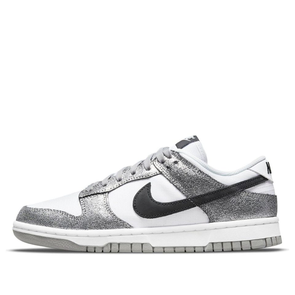 Nike Dunk Low "Golden Gals"